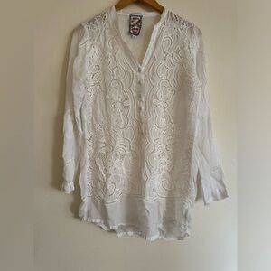 Johnny Was White Eyelet Embroidered Blouse Size Small
